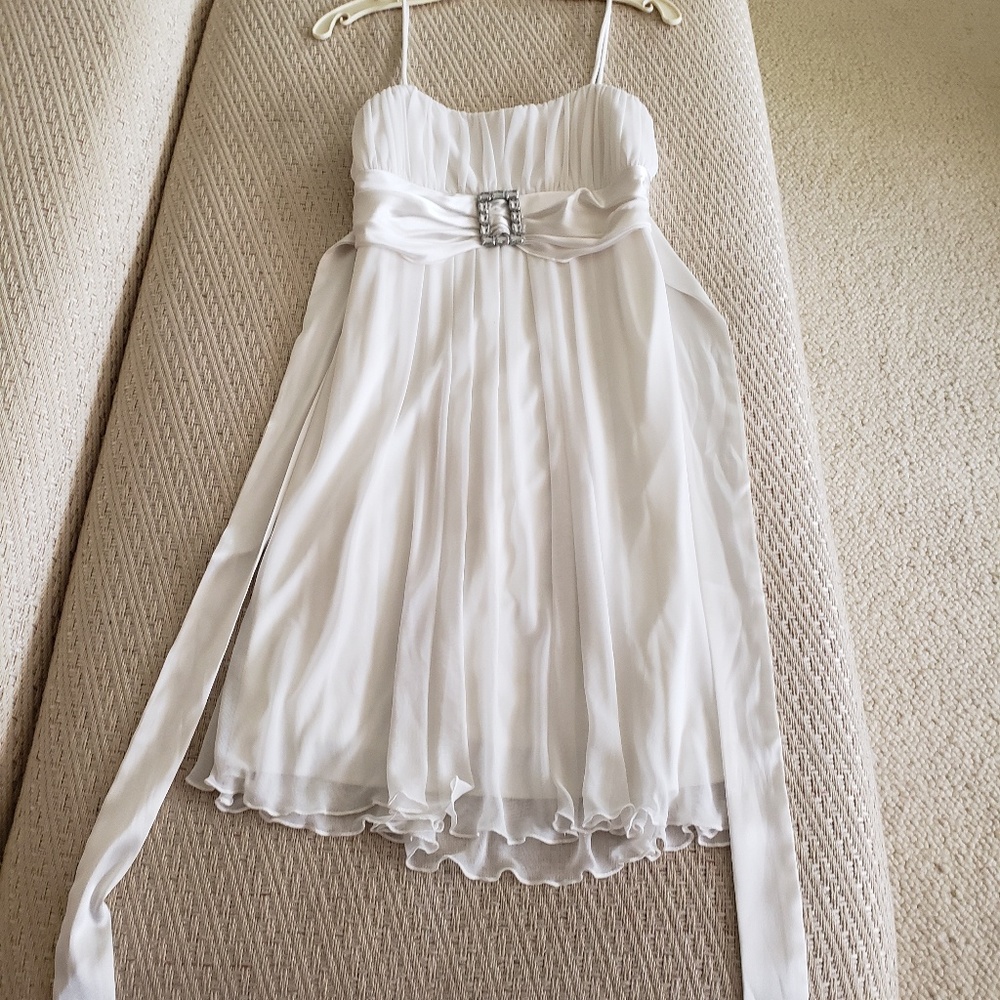 White Dress w/Rhinestone Buckle n Satin Straps - Picture 1 of 7